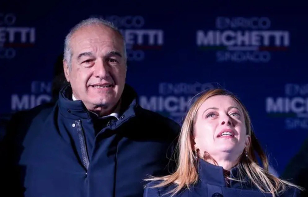 Frances99687883's tweet photo. Ma un regalino pure a lui,non vogliamo farlo🎁 Emendamento #DePoli alla #Manovra per elargire 3 milioni alla Fondazione #Gari (Gazzetta amministrativa della Repubblica italiana),fondata e presieduta da #Michetti,e che ha già un contratto alla Camera da 90mila €.#amici #Fdi https://t.co/RL0NUcnftF
