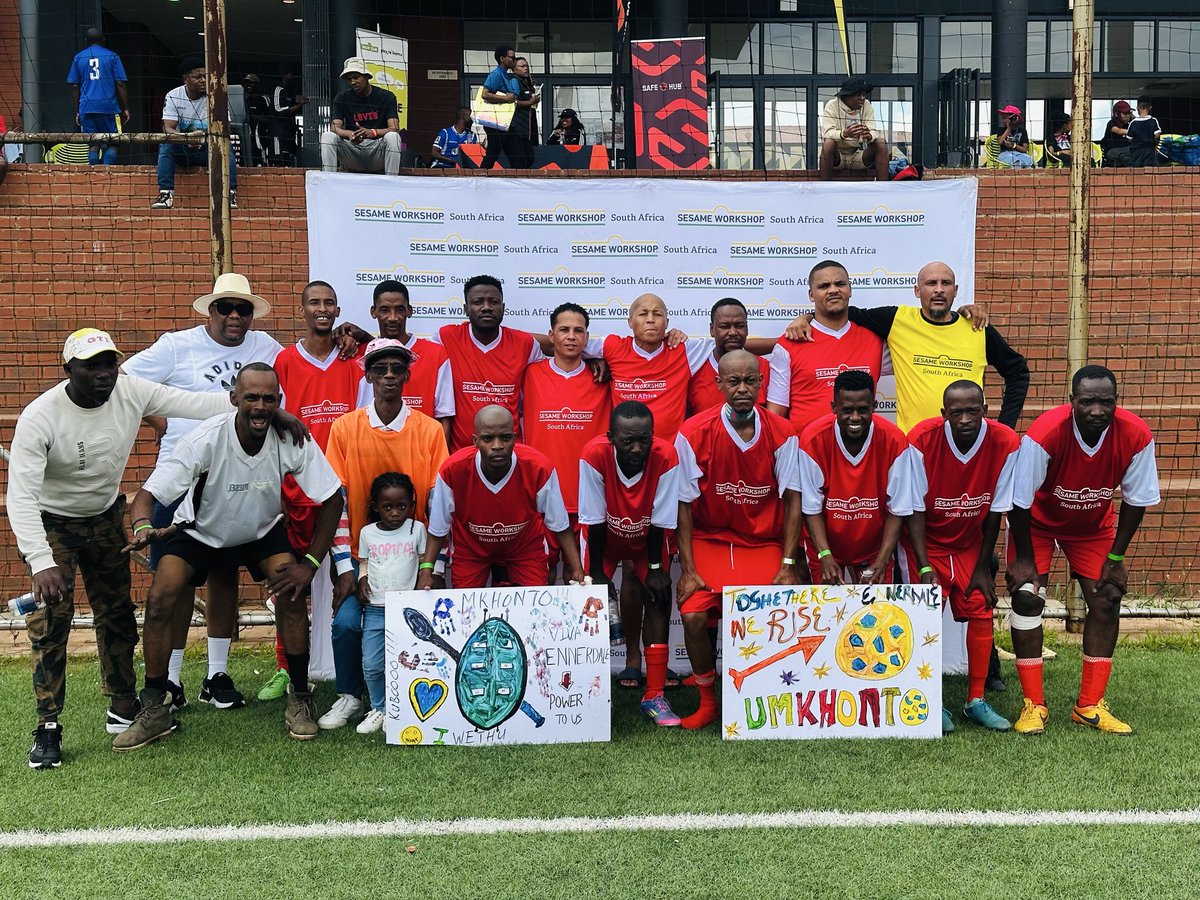 takalanisesame's tweet image. The incredible team of fathers behind the #BondThroughPlay Tournament. Proudly sponsored by @LenmedHealth are showing what happens when men lead with heart, teamwork, and joy.