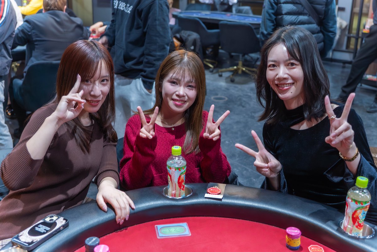 BIG1_CUP's tweet photo. 第8回BIG1CUP in山口
『Mystery Beauty〜美女を飛ばせ〜』

🌹美女の方々参戦中🌹

✨️なんと✨️
🎯1等-Nintendo Switch2-🎯

REG CLOSE,23:00

その他豪華賞品も多数ご用意👀
美女を飛ばしてバウンティをゲットしよう‼️ https://t.co/dTJ94KrSLQ