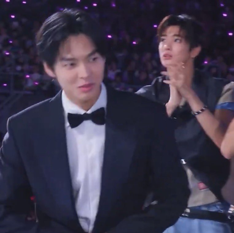 keonppu's tweet image. keonho yoonho in one frame IM CRYINGGG