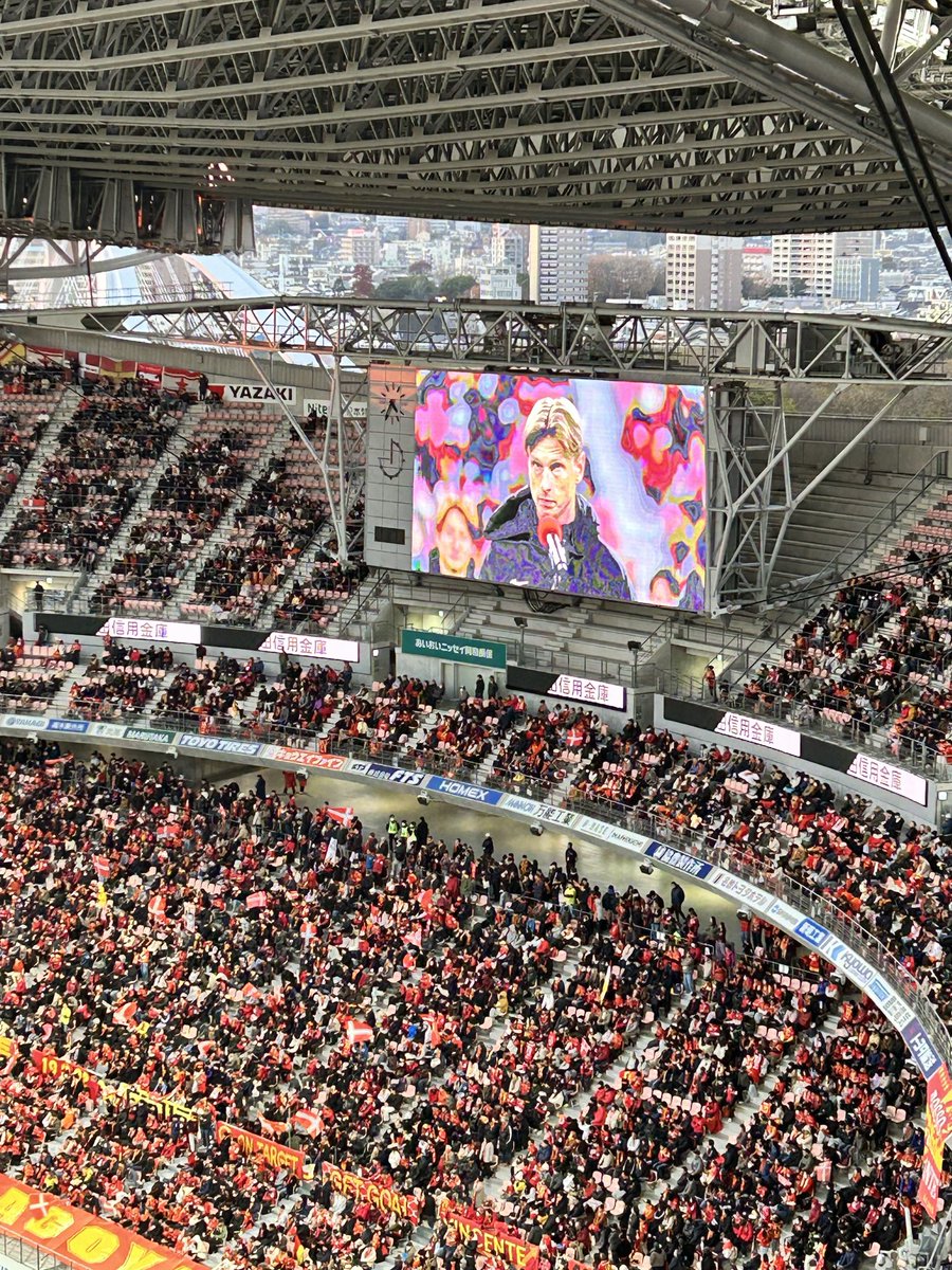 ioadano's tweet photo. 長谷川監督、ルヴァンに連れて行ってくれてありがとうございました！

ユンカー😭 https://t.co/gvwVMmqbv9