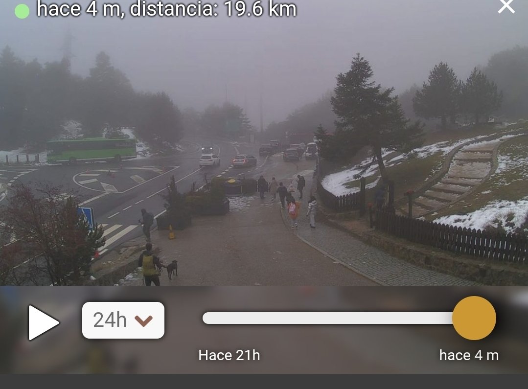 El deshielo en el Puerto de Cotos de ayer viernes a hoy sábado en 24h es bastante notable. #nieve #deshielo #Segovia #Madrid.