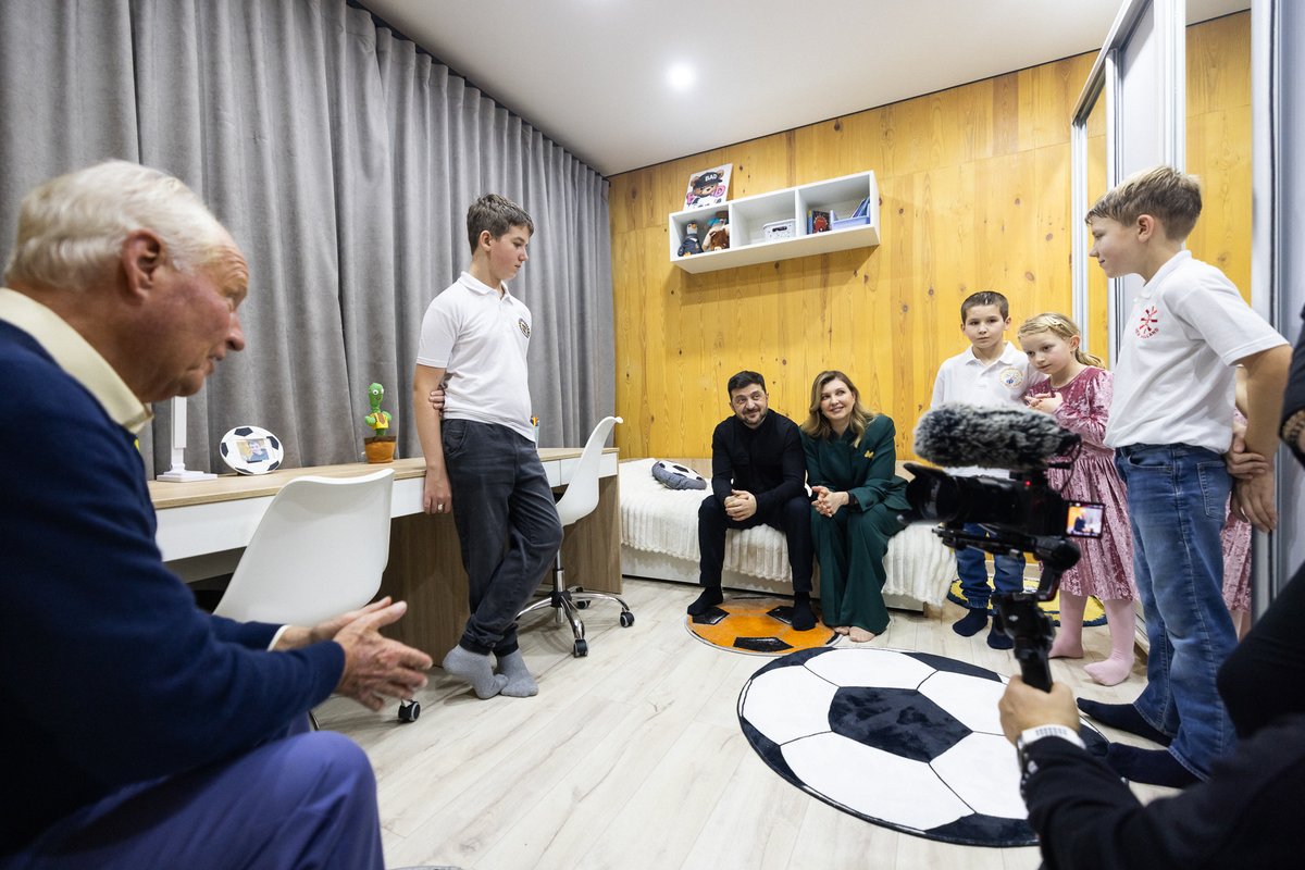 Volodymyr Zelenskyy / Володимир Зеленський tweet media