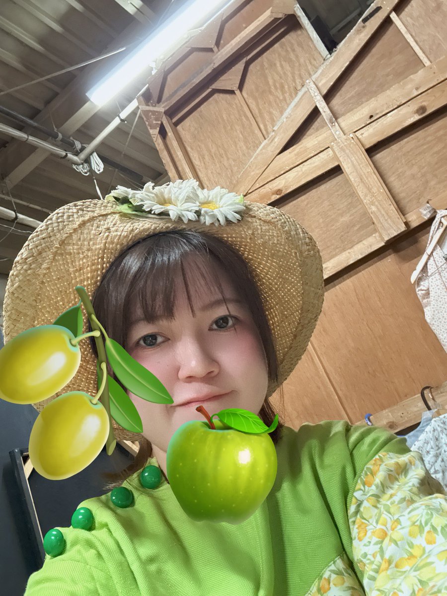 👒⸒⸒ #劇団仲間 さんの #森は生きている

▶今年も出演させていただきます💖

 昨年と同じ''六月の精''役🧚‍♂️💫です！
歌って踊って楽しいです🫧
お稽古あっという間..!!😳

この前衣装合わせだったけど、やっぱり可愛い💚🍀👒

がんばります❤️‍🔥