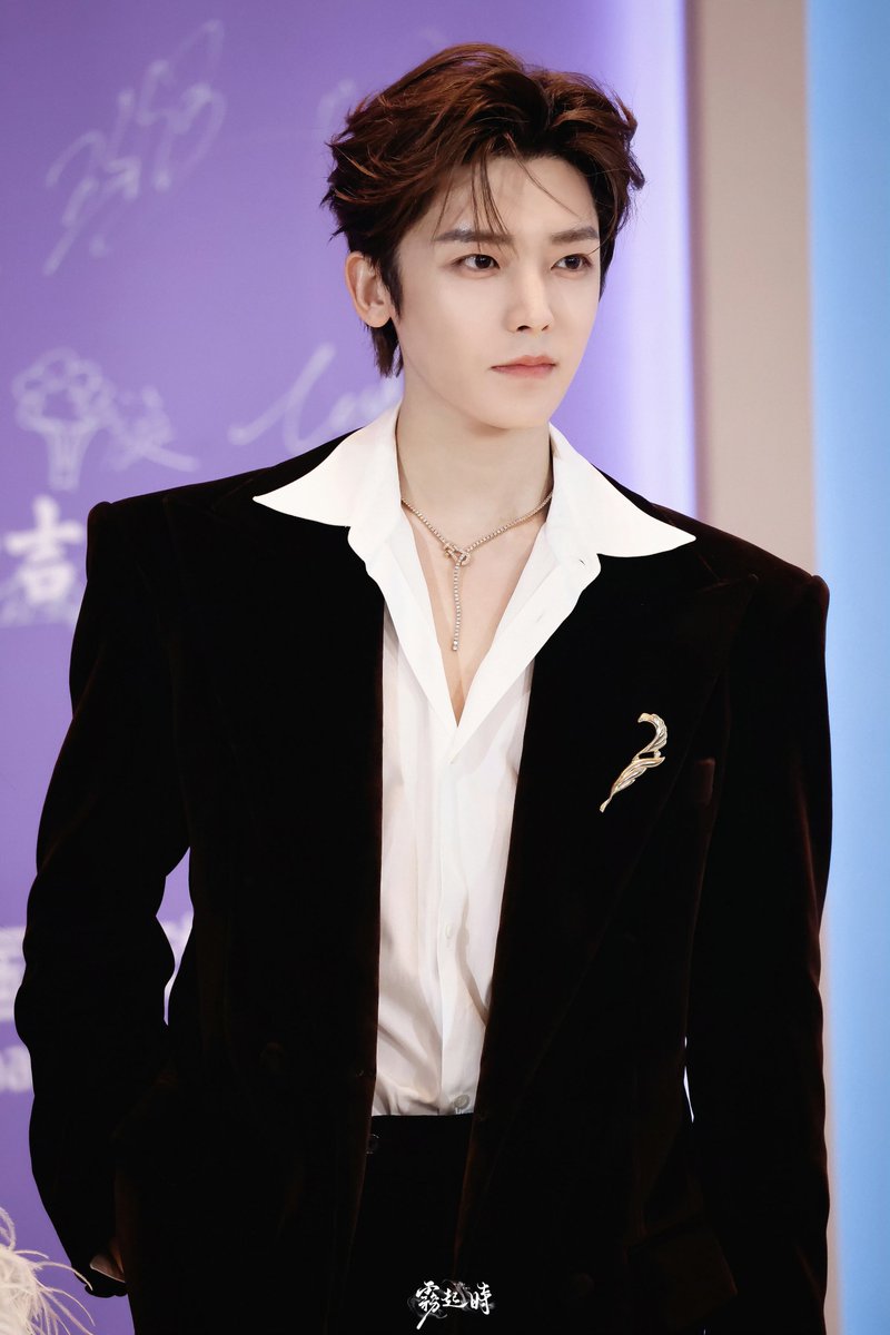 itiswhaitis_'s tweet image. DO YOU GUYS UNDERSTAND MY CONCEPT 😭 LIKE PLEASE CAN WE PLEASE EXPECT A REUNION 😭 loosing the potential like this, not agreed 😭 

#SongZuer #HounMingHao