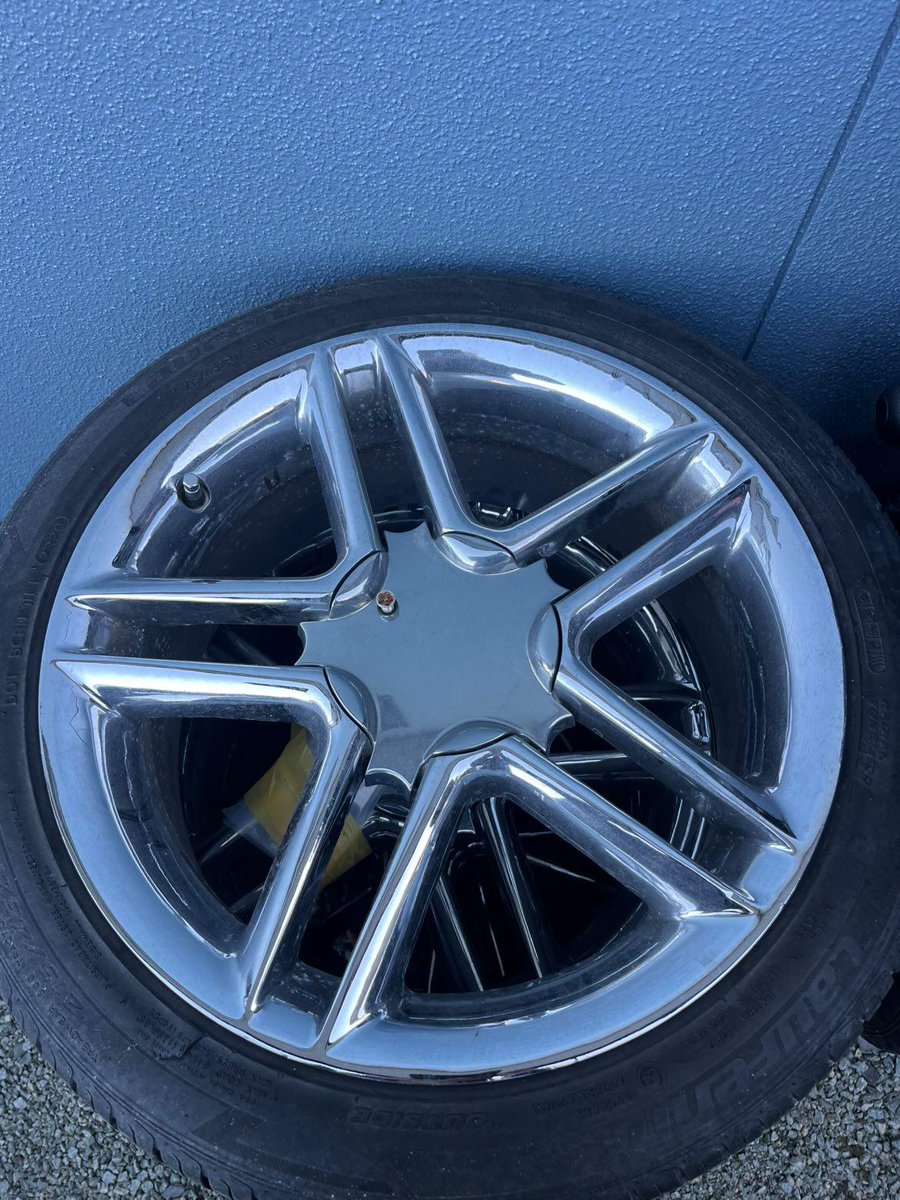 HideyukiC's tweet photo. ホイール売りますっ‼️
MHTスピリッツ 17インチ
4H/5Hマルチ 114.3 7.5Jインセット+38
タイヤ215/45
センターキャップメッキ加工
90sローライダー、USDM、ニューストリートスタイルなCB〜CDアコードに似合います🔥
#拡散希望
#pleaseDM
#MHTスピリッツ
#当時物
#USDM
#ローライダー
#アコード https://t.co/kPq2wOx04s