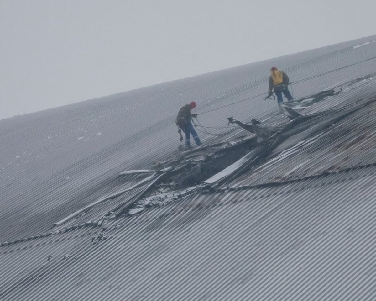 🇺🇦 | Organismo Internacional de Energía Atómica informa que el escudo protector del reactor nuclear de Chernóbil, alcanzado por un dron, ya no bloquea la radiación.