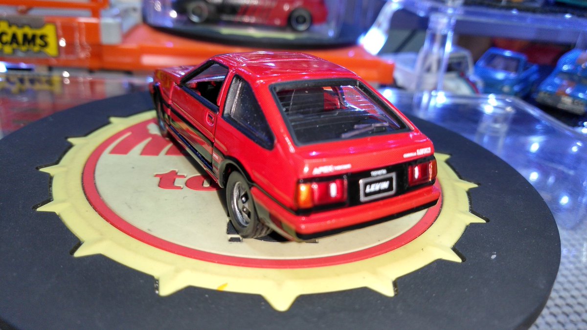 トミカリミテッド