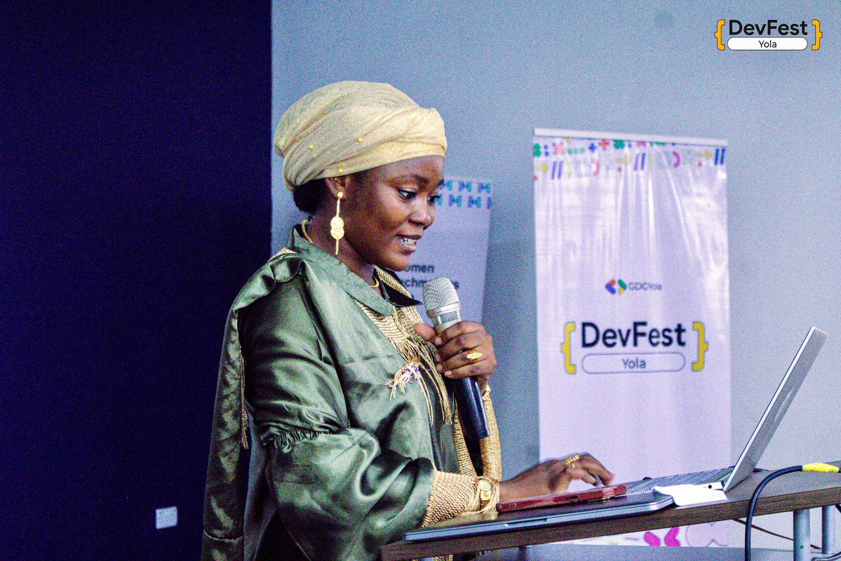 Zahra_Idi's tweet image. We hosted a successful Devfest 🥳💃🏼
Planned for 50 devs → hosted 130+
Talks ✅
Learning ✅
Inspiration ✅
Connections ✅
Road to DevFest ✅
Hands-on workshops ✅

Alhamdulillah for the success 🤍

#DevFestYola #Devfest2025 #Gdgyola  #TechCommunity #Womenintech #devfest