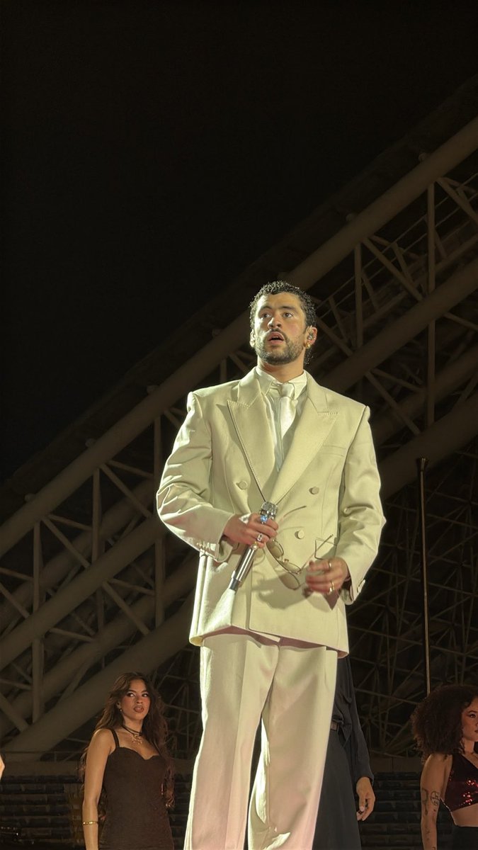 resteinsolente's tweet image. He’s so papi