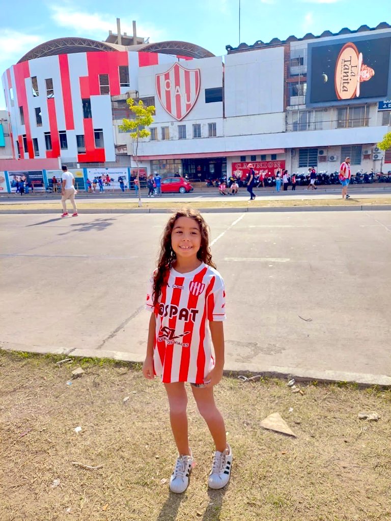 9 años y una Emilia después ❤️🤍