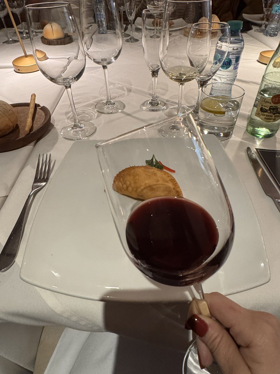 Fan fan de las experiencias gastronómicas y obvio con vinito 😚