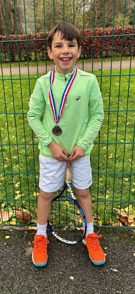 A good day for the BLTC 8Us at the 9U Grade 4 at Charlton Lido &amp; Lifestyle Club! 

Well done Anghel (🥇 boys singles), Emily (🥇 girls singles) and Ben (🥉 boys singles) 💪
