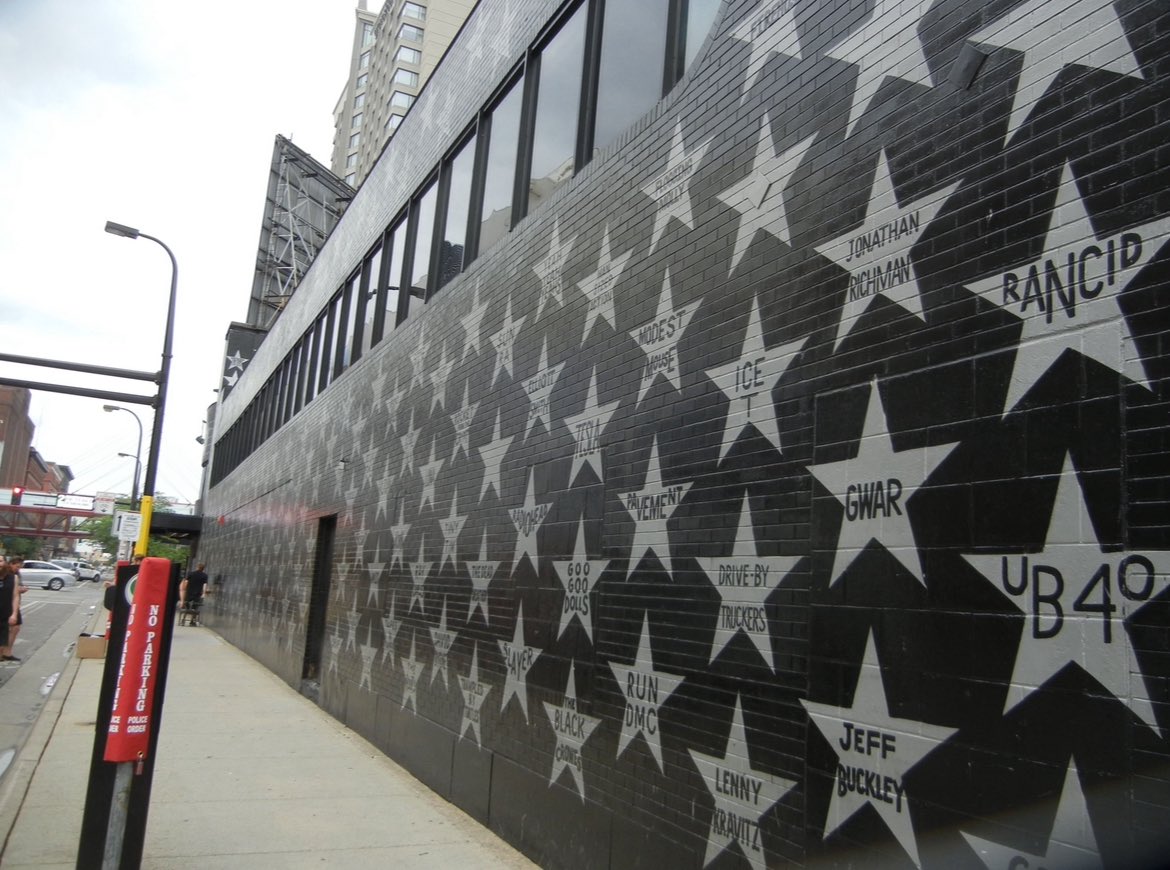 FeatureNAB's tweet photo. @nicknamemankcin @SAPAC_25 This is the Northern Wall. You kiss the star of your favorite prophet. https://t.co/dIVwDthuJ5
