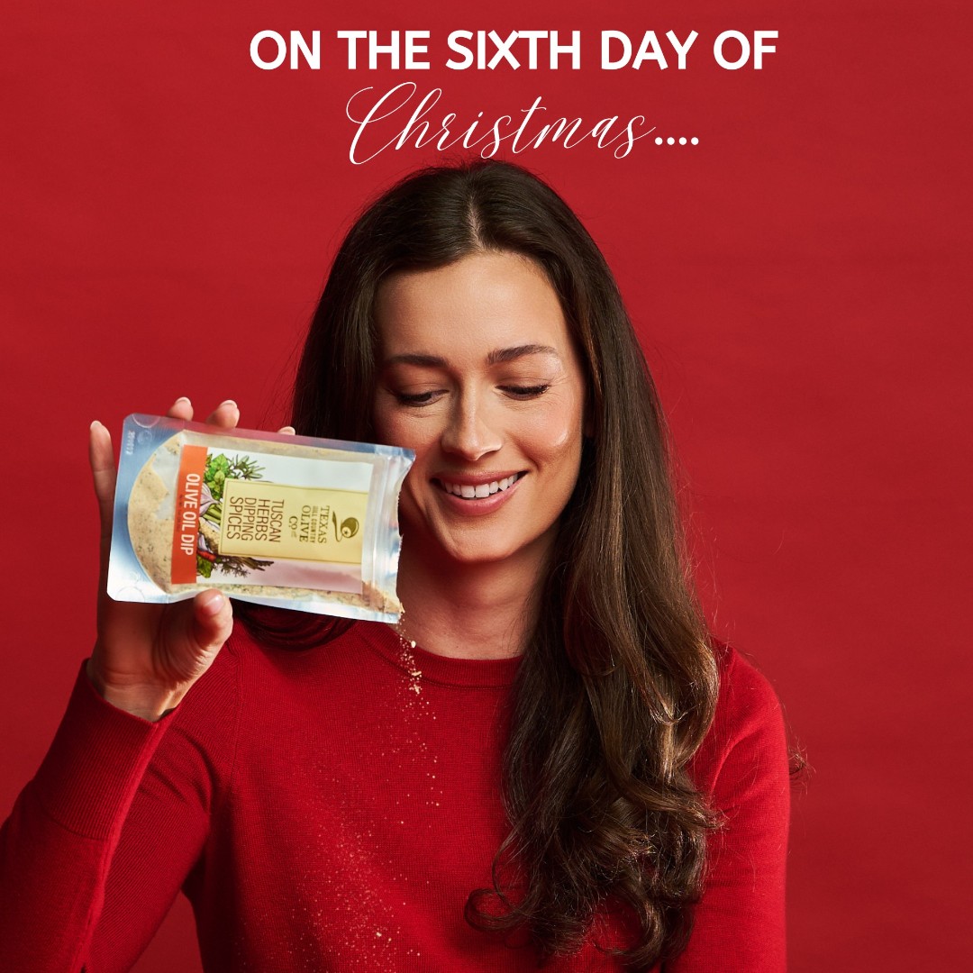 🎁 Day 6 🎁 Holiday gatherings = bread, oil, and spice. Spend $85+ and enjoy our Dipping Spice Blend free with your order. 🥖💚 (first 200 people)

Tell us: Do you dip with bread before dinner… or make it the main event? 😉