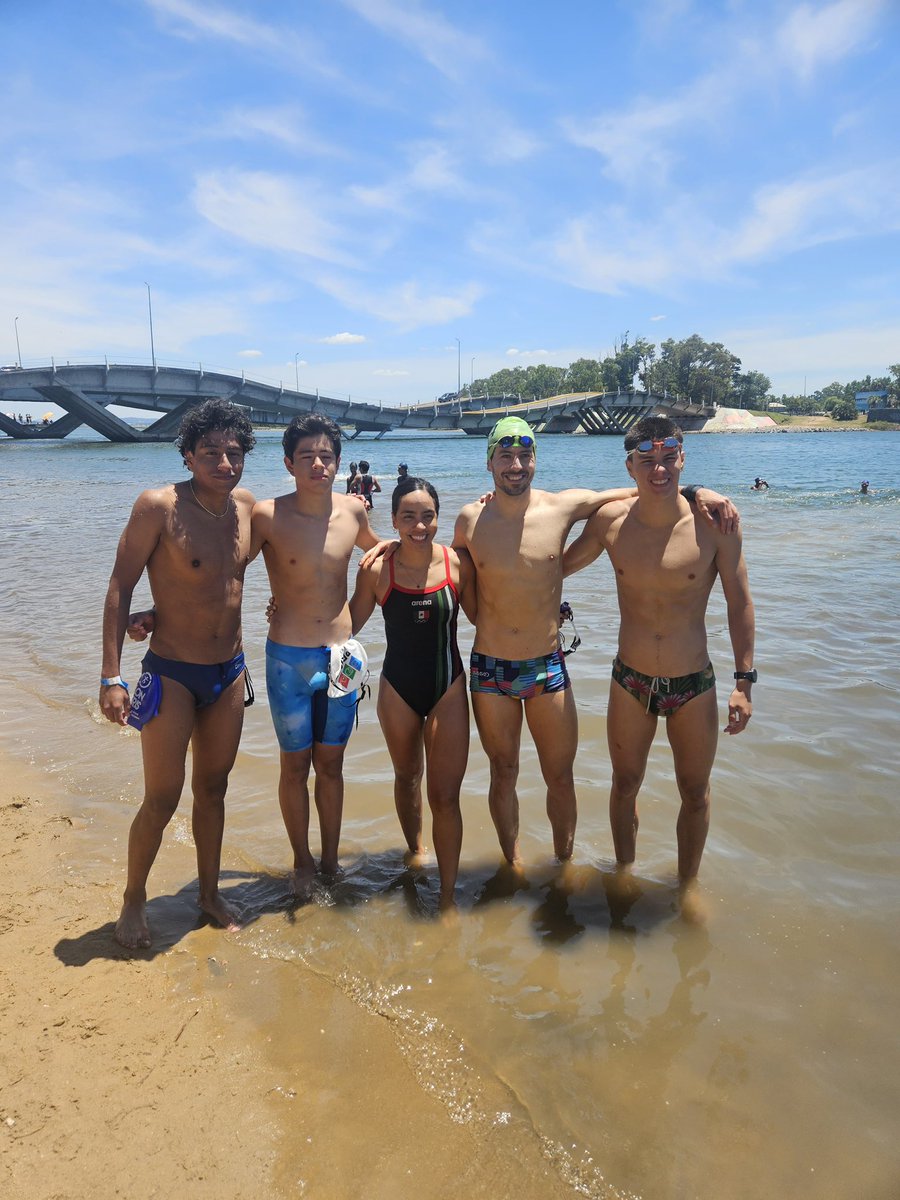 FedMexTriatlon's tweet photo. Mucho éxito al equipo mexicano 🇲🇽Elite, Junior y Youth que competirá el 7 de diciembre en el Campeonato Iberoamericano y Copa Continental de Triatlón en Punta del Este, Uruguay 🇺🇾
¡Vamos México!
#teammex https://t.co/ZUkmA5IFmd