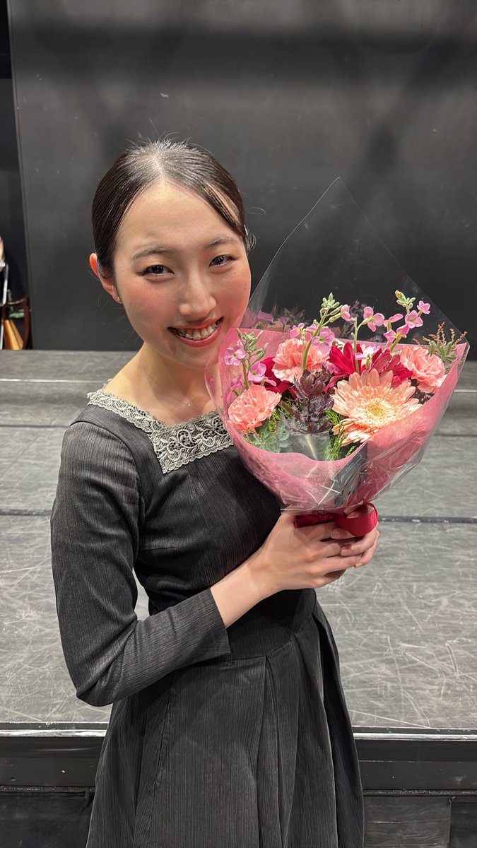 取り急ぎ終演いたしました‼︎
お客様から素敵なお花をいただきました✨
ご来場いただき本当にありがとうございました‼︎
アンケートは全て読ませていただいてます‼︎
ぜひぜひ感想聞かせてください🥹💕
#シェイクスピアシアター #冬物語