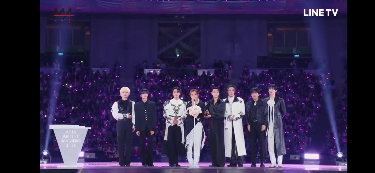 Linlinn0810's tweet photo. 恭喜我們ATEEZ 🥳🥳🥳🥳
#AAA2025 
#ATEEZ 
#8makes1team https://t.co/Yjp8LjFqbC