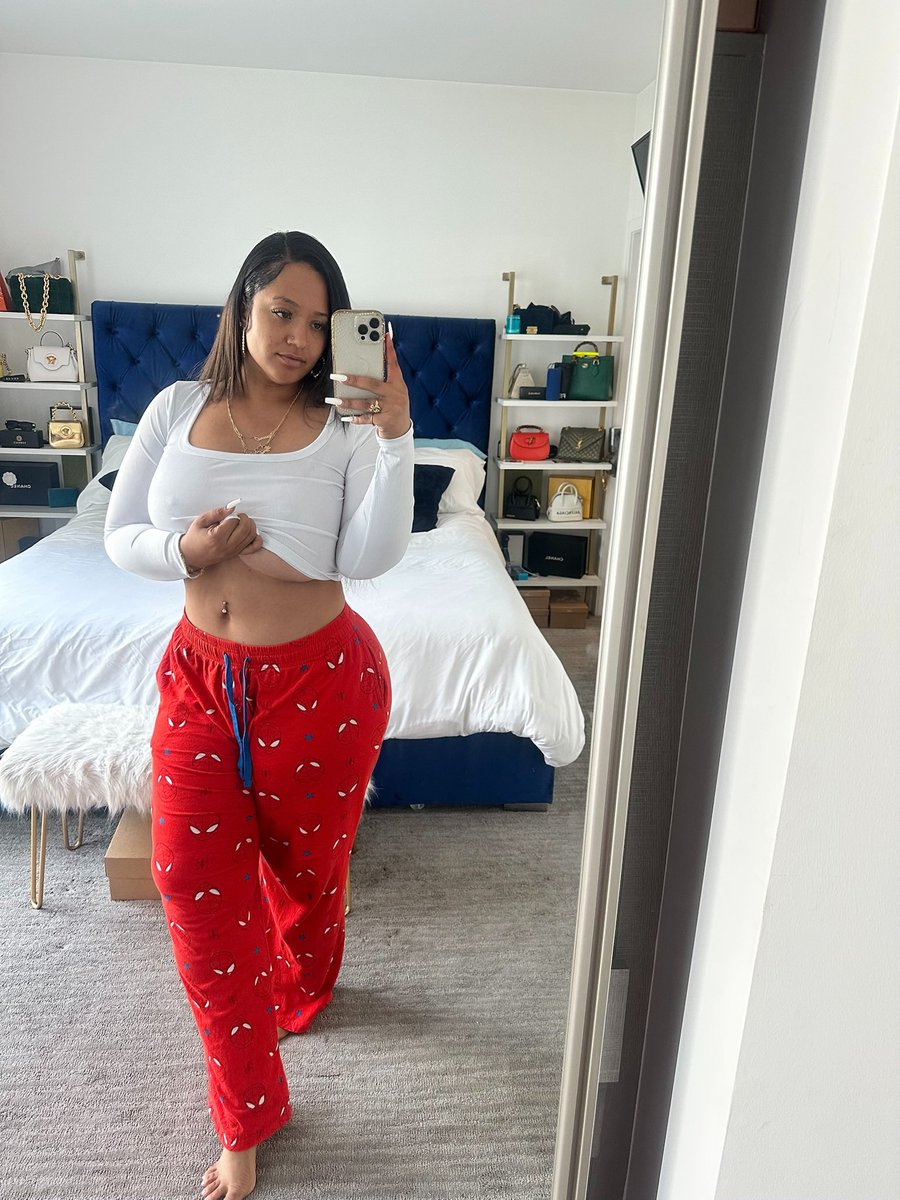 Mel_sothicc's tweet photo. Would you do a pj party with me ? https://t.co/ISVDGRAq6d