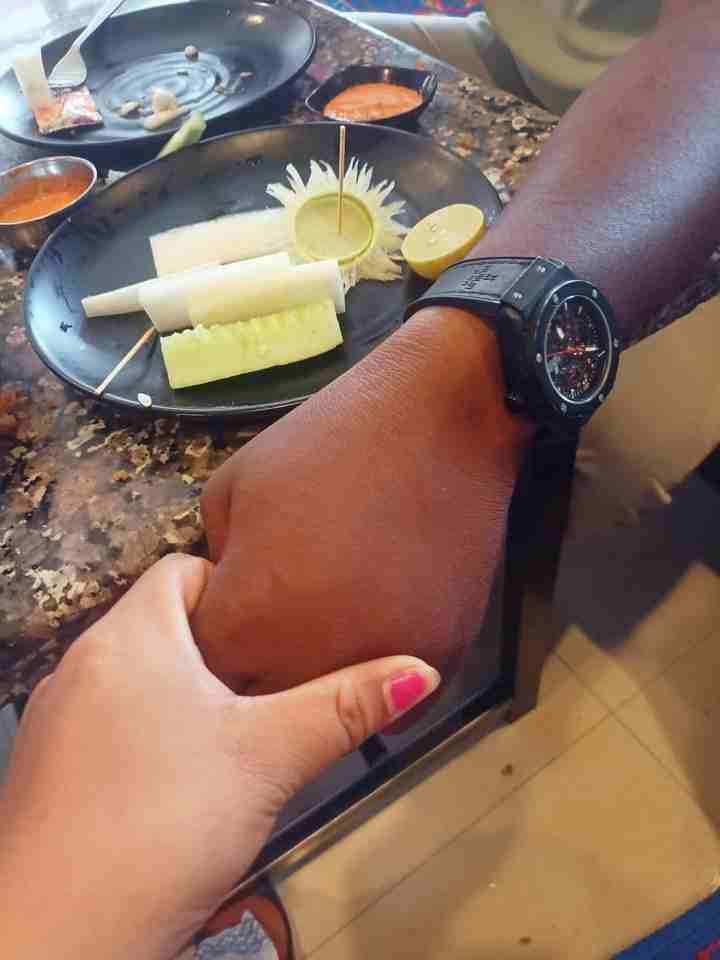 उनसे जुदाई की एक वज़ह ये भी थी

वो काला मै गोरी थी डर था हमे बच्चे जेब्रा न हो जाए

 🙈..😃😅😃🙏