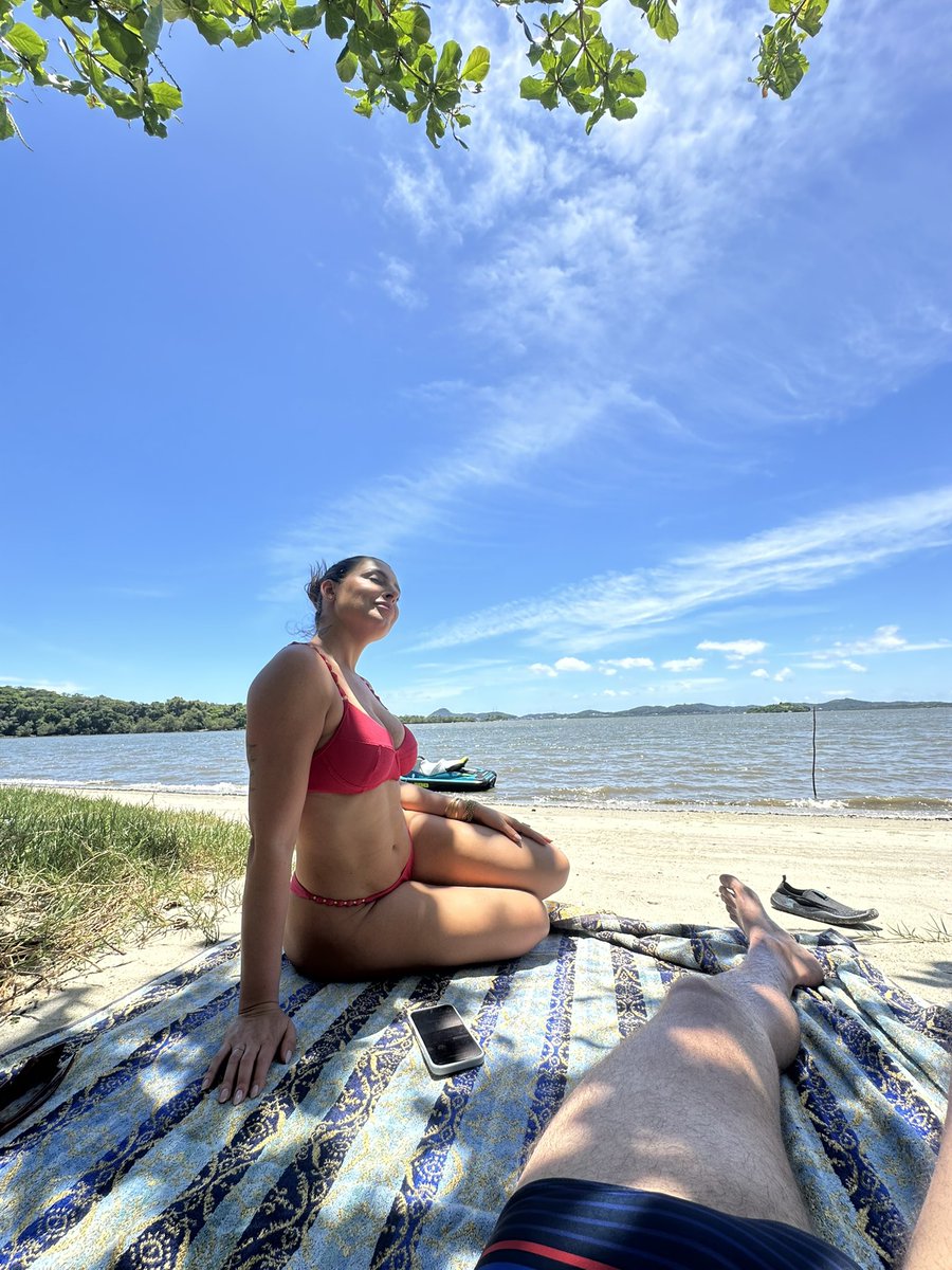 DEMATHE's tweet image. As vezes vc só precisa de uma ilha, um jetski e uma deusa ❤️