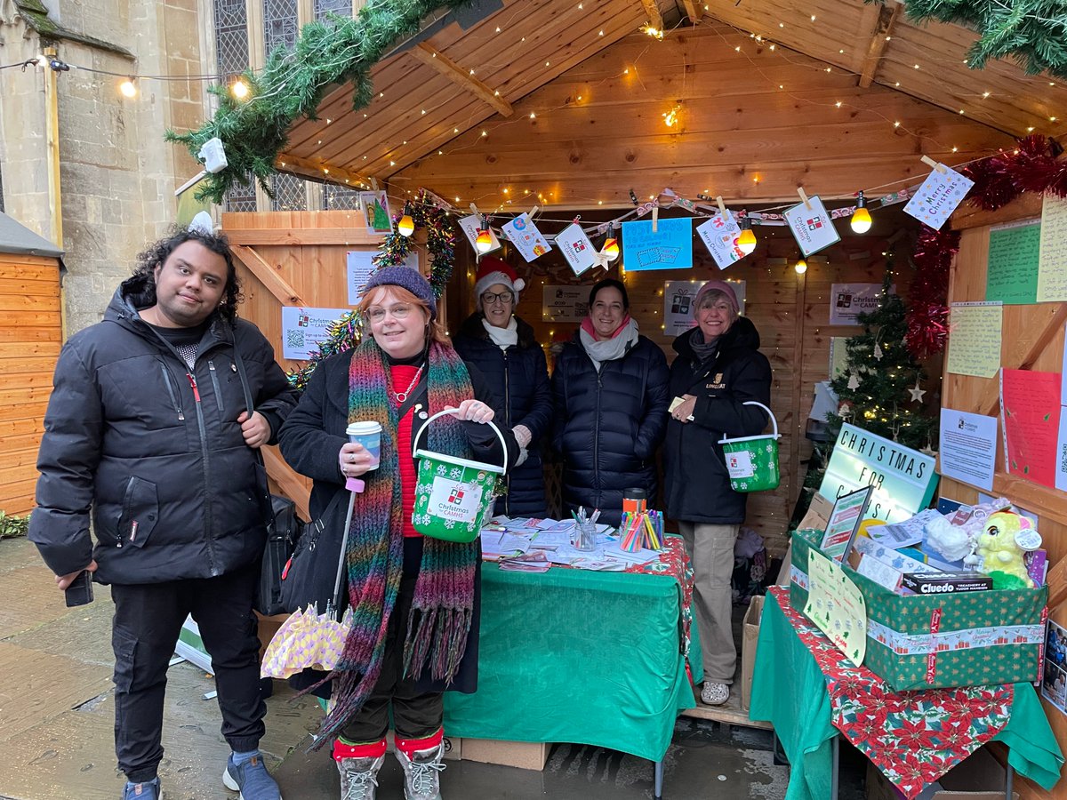 Xmas4CAMHS's tweet photo. We had a fantastic day at Bath Christmas Market yesterday. Thank you so much to everyone who visited our stall and well done to Nicola who won a family games bundle (+ loads of candy canes!) with our 'guess the number of candy canes in the jar' game 🎄🍬

https://t.co/QlX1iIupN2 https://t.co/odAuuYlLkK