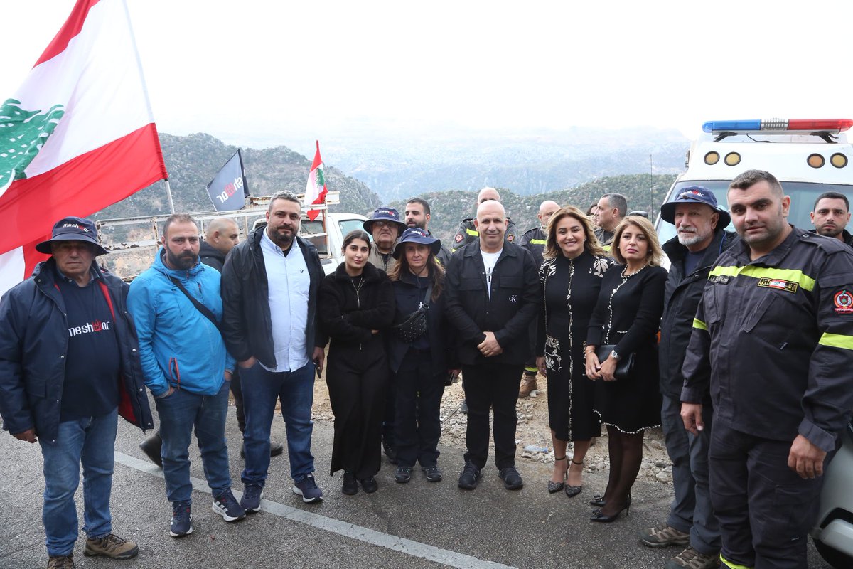 CivilDefenseLB's tweet photo. الدفاع المدني ينفّذ حملة إزالة الأعشاب والمواد المسبِّبة لاندلاع الحرائق بالاشتراك مع جمعية "مشوار لبنان" على طريق نهر إبراهيم – قرطبا – العاقورة
https://t.co/MPmrMKnQcA https://t.co/oWHJ7E8V0L