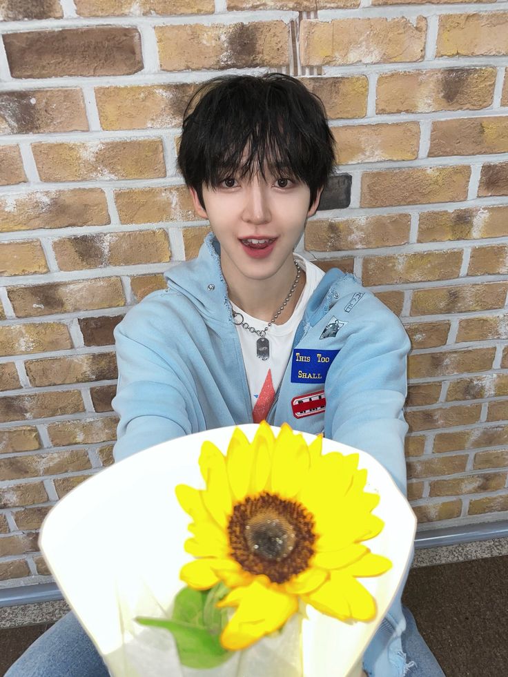 i9funclub's tweet photo. ㅤ
ㅤㅤㅤ𝐜ircu𝐬 𝚋aby'𝐬 🍕♡ 𝐩izza ⋆ 𝐰o𝕣ld
ㅤㅤㅤis 𝐥ooking 𝑓or スター 𝕪ou 🎪☆ !

𝐍uestros anima𝕥ronics ✭ estan en búsqueda de un guapo 𓊈 #𝐃onghyeon 𓊉 📣 para completarse y poder continuar con sus proyectos. 𝐒olo se pide que sea 𝕣esponsable y activo en el grupo https://t.co/F90tLWwBbY