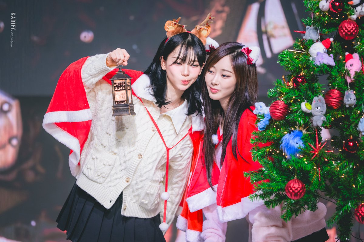 Karify0411's tweet photo. 251206 HD 
#카리나 #Karina 
#지젤 #Giselle 
#에스파 #aespa 
#아우디즈 #Audiz https://t.co/bsPxsFZzqH