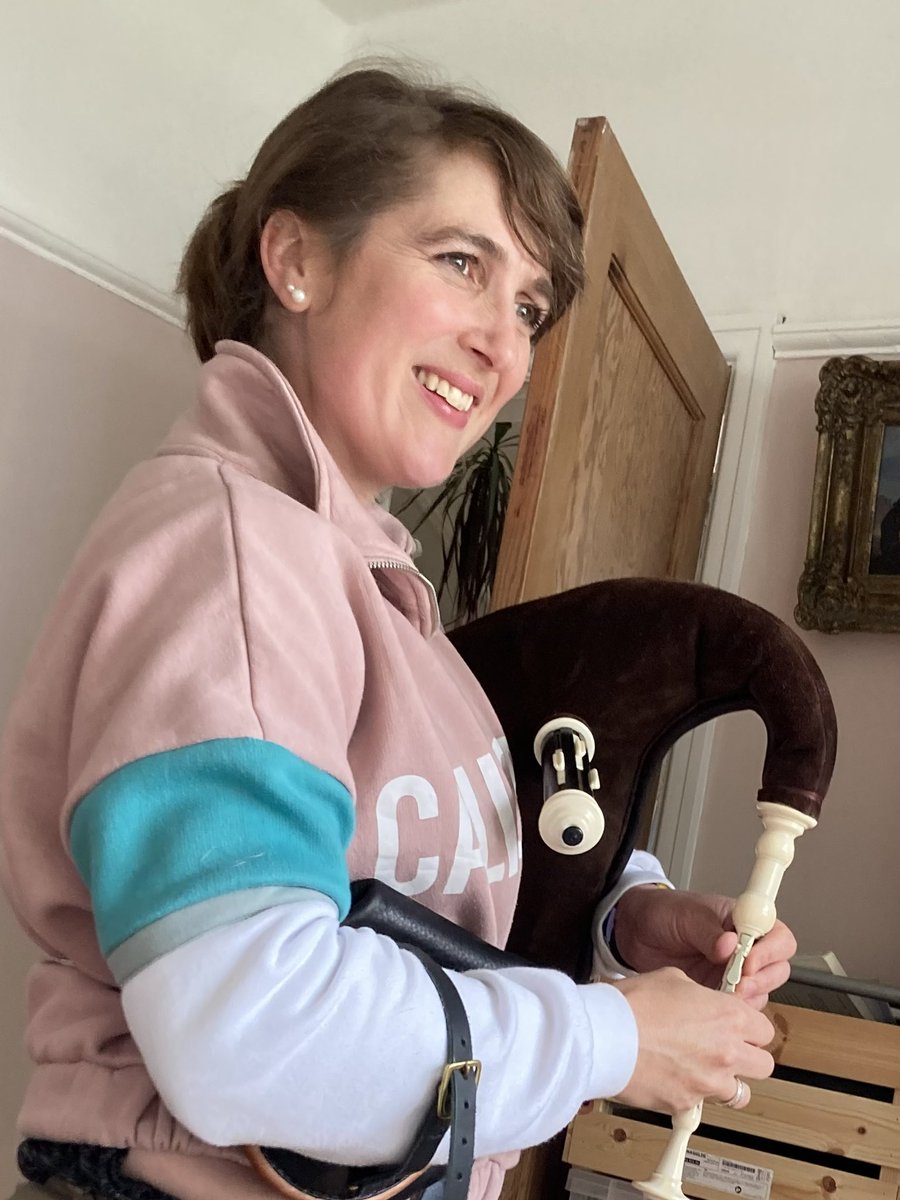 Today was one of those gorgeous practice days where the world outside feels a little quieter. kck.st/4qR4wS9
#️⃣ #PracticeSession #BaroqueRepertoire #MusicianJourney #DailyPractice #MusetteMusic #MusicCommunity