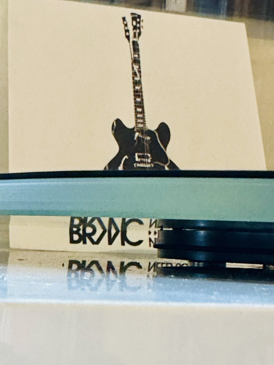 iainlstevens's tweet image. 🎶🎶🎶
Spinning a cheeky BRMC single on Saturday afternoon 😊
#blackrebelmotorcycleclub #weaponofchoice #needsomeair