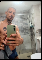 lobitosevillan0's tweet photo. 🚫ATENCION LADRON POR SAN JUAN DE AZNALFARACHE  MAIRENA Y ALREDEDORES. grindr una vez en tu casa te rocia la cara y ojos con un liquido irritante para que no puedas ver y te roba lo que tengas a mano. Anoche me lo hizo. Ya denuncie, si alguien tiene información que me escriba! https://t.co/W2y4LIDRwJ