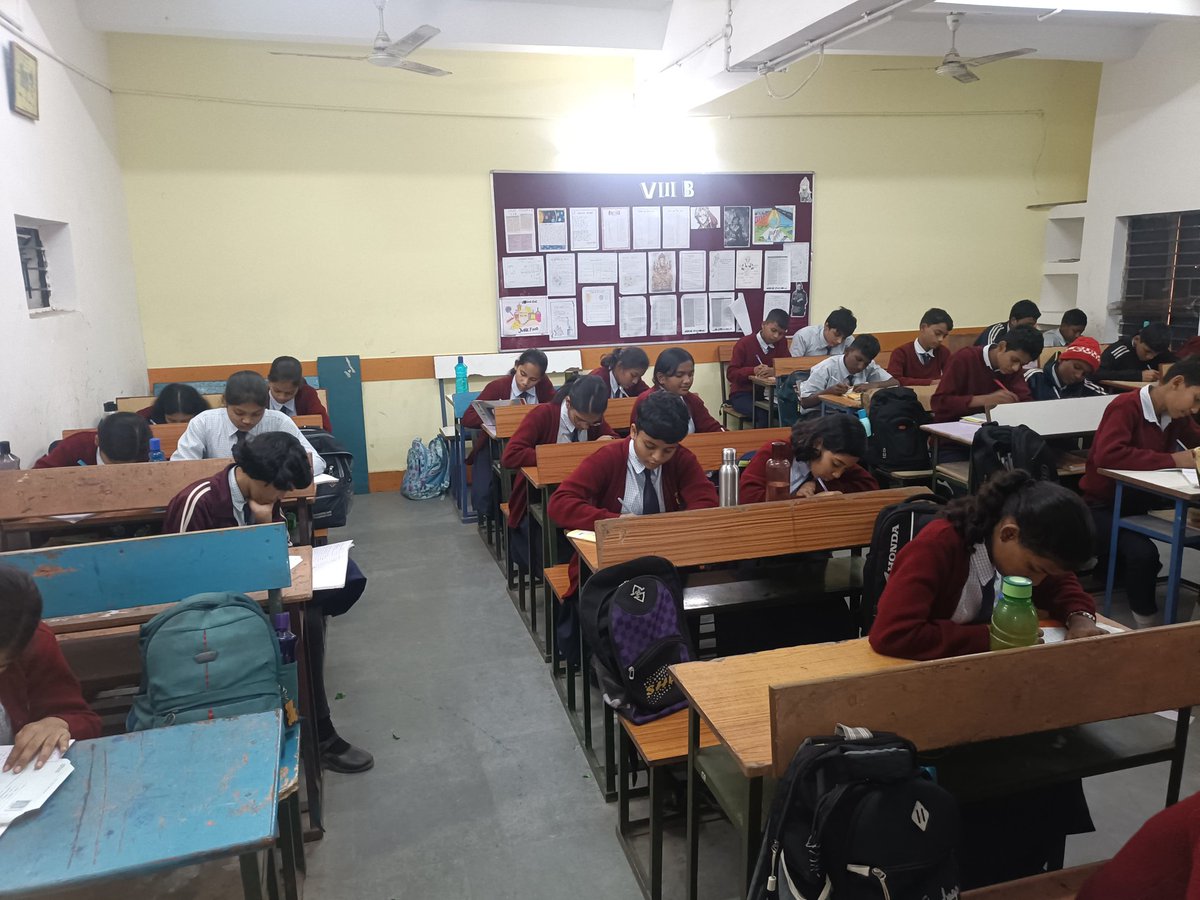 The ‘Dhai Akhar’ letter-writing competition held at JNV, Sambalpur, inspired students to rediscover the charm and significance of handwritten communication. #IndiaPost continues to uphold and promote this timeless tradition among the younger generation.
#DakSewaJanSewa