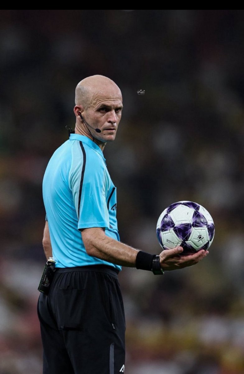 هل كرر #المخادمة أخطائه الكارثية وحرم المنتخب السوداني من ضربة جزاء صحيحه 🤔
#العراق_السودان