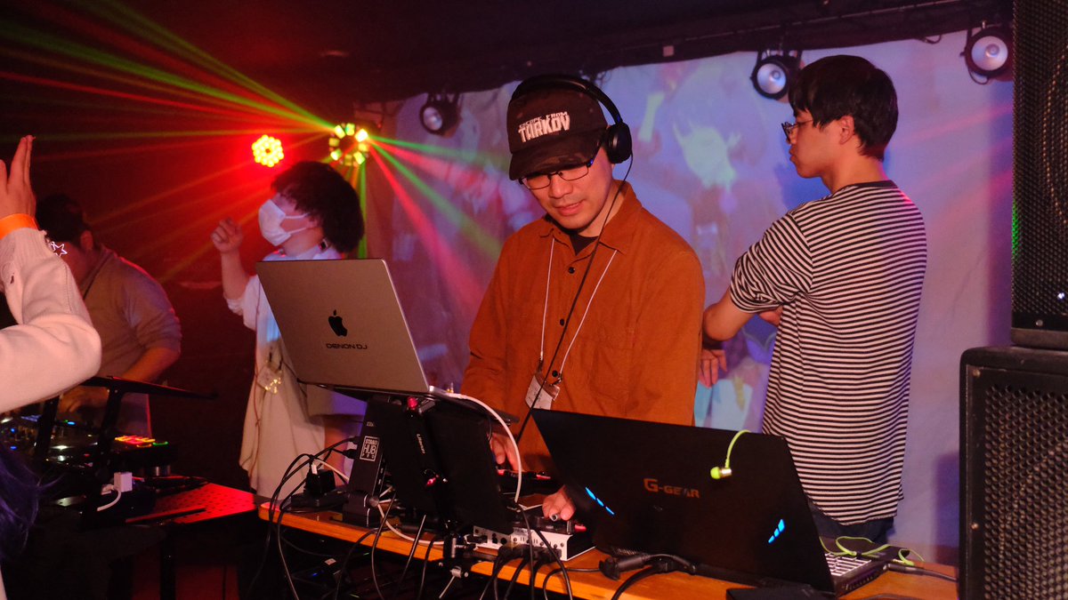 よし🐢 tweet media