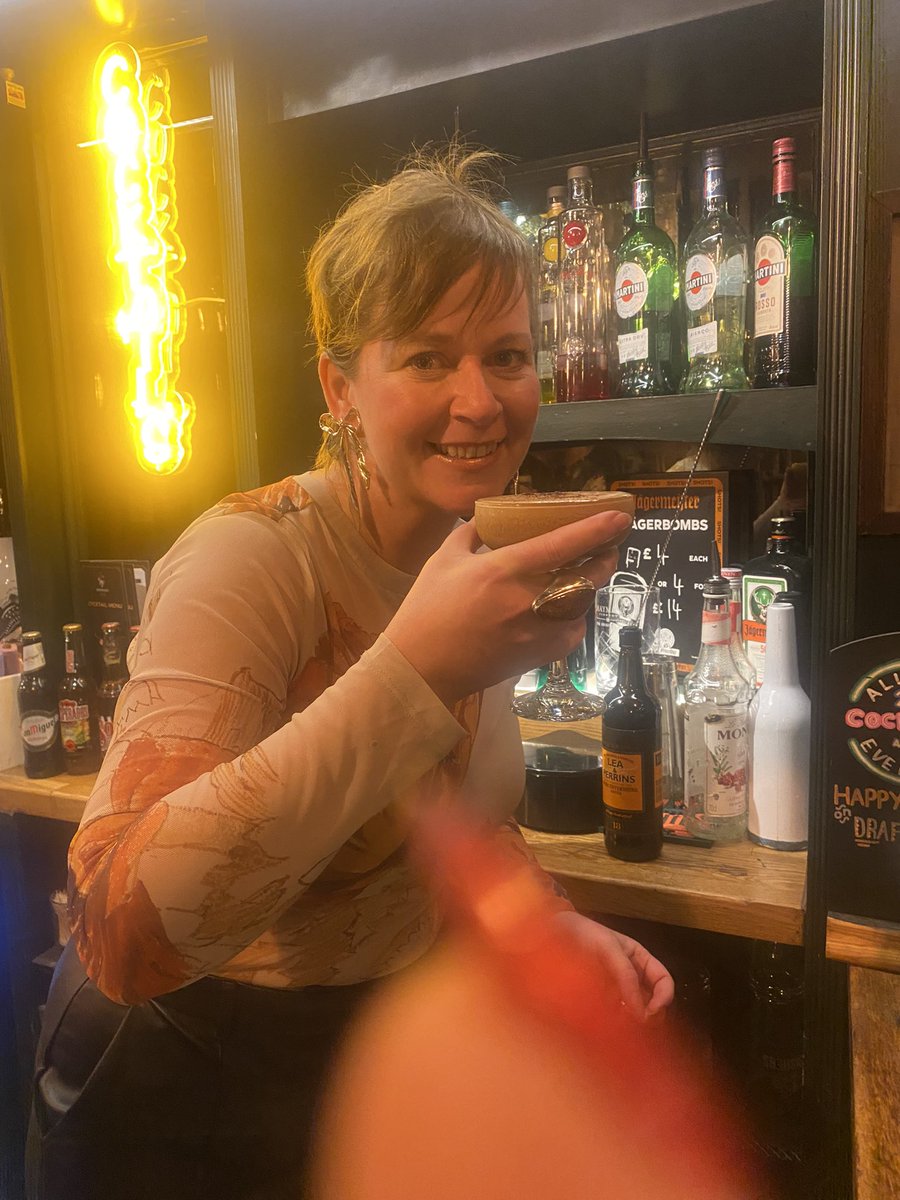 🍸 COCKTAIL MAKING AND CHRISTMAS DINNER 🎄 

Last night was an amazing night at Shipman’s Northampton.

We had a cocktail-making class with the lovely Steph followed by a gorgeous three-course Christmas dinner and more cocktails for our Christmas do!

Thank you <a href="/McManusPub/">McManus Pubs</a>.