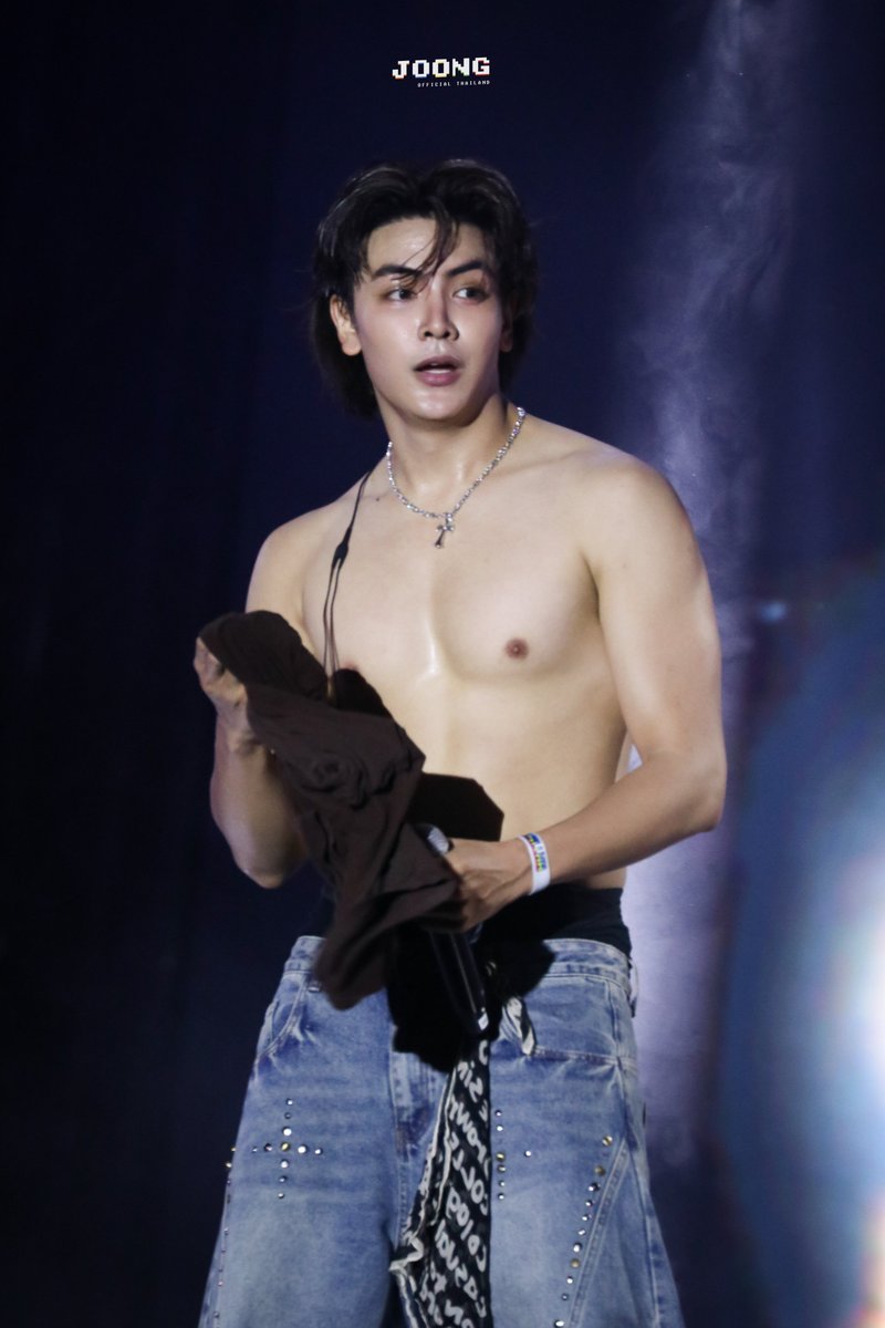 JoongOfficialTH's tweet image. เซอร์ไพรส์คร้าบคุณแม๊ 🫣🫢

JASPER 1ST STAGE BMMF15 

@ChenRcj #จุงอาเชน #JoongArchen 
#BMMF15xJASPER