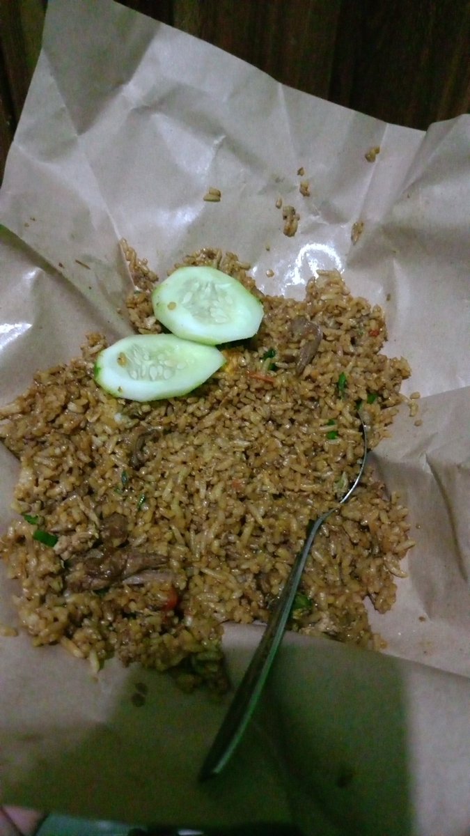 binter299's tweet image. penyelamat malam hari, adakah yang bisa nebak harga?#GayJogja