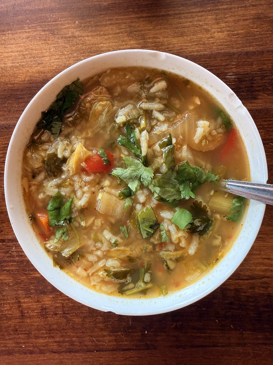 thetentop's tweet photo. Soup du Jour *Ginger-Cilantro Chicken w/ Jasmine Rice* *Cheddar Habanero Potato* *Tomato Parmesan* *Leek- White Bean Minestrone (vegan!)* *Lamb, Mushroom, &amp; Barley* https://t.co/z6NeIXNg8N