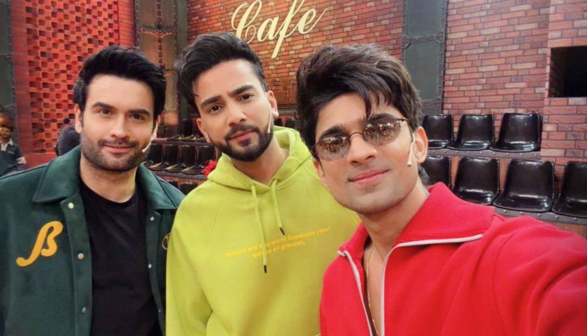 Desi boyzzzz🔥🔥

#VivianDsena #Abhishekkumar #ElvishArmy #LaughterChefs3 #VDians