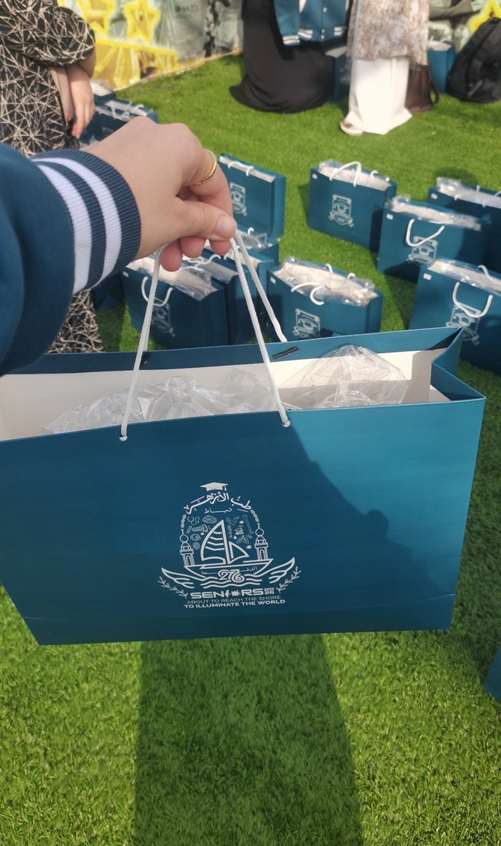 كل حاجة فيه بريفكت 🥺💙💙
يارب نتخرج على خير  💙