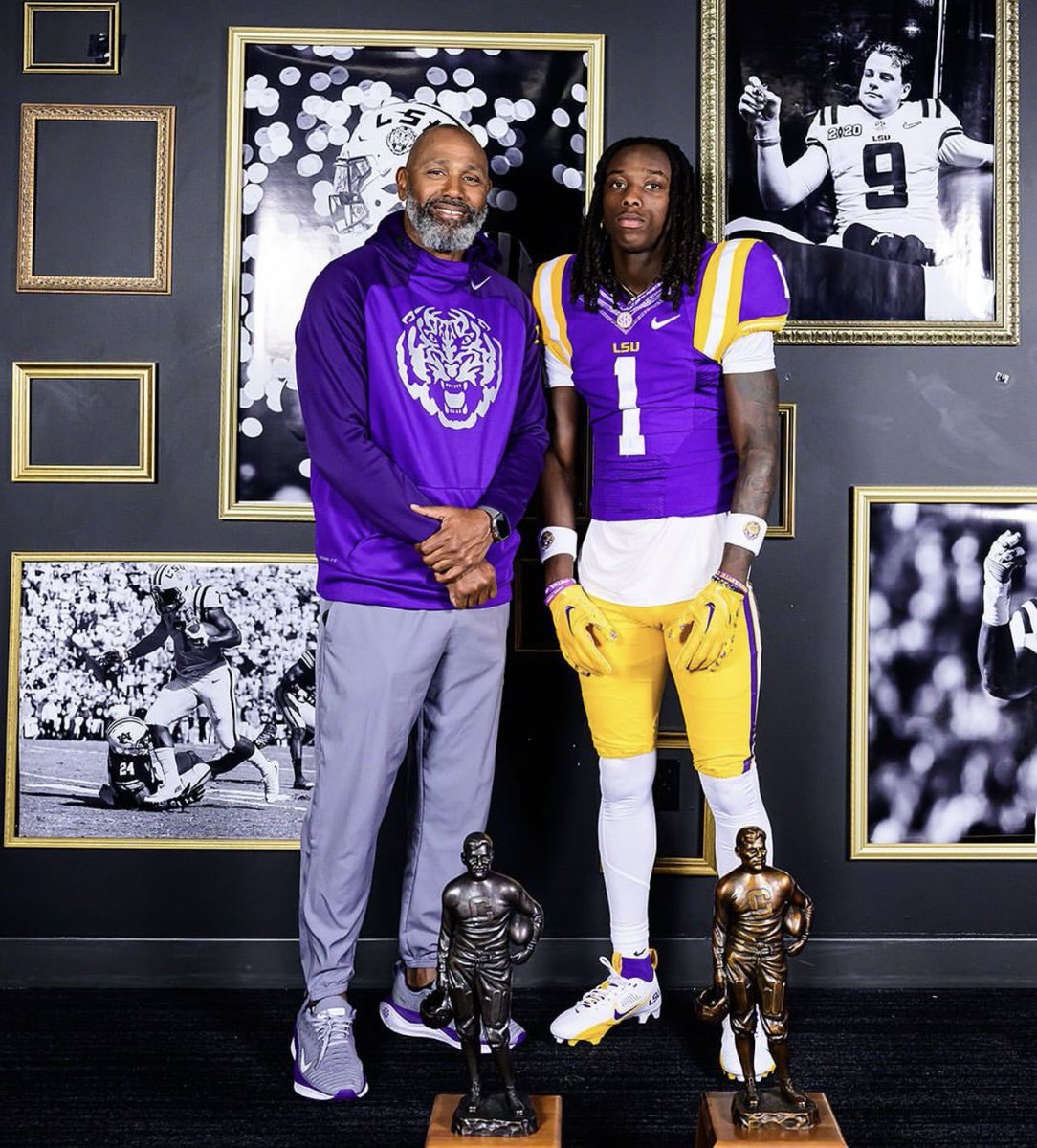 znagy20's tweet image. News: #LSU is expected to retain secondary coach Corey Raymond, according to @mzenitz.

Lane Kiffin continues assembling a star-studded staff in Baton Rouge with DC Blake Baker announcing his return last night.

Now, Raymond gets the nod and will be back in 2026.

Massive news.