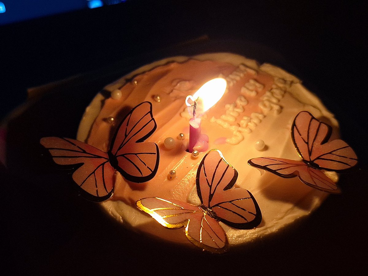 nata 🍎 tweet media