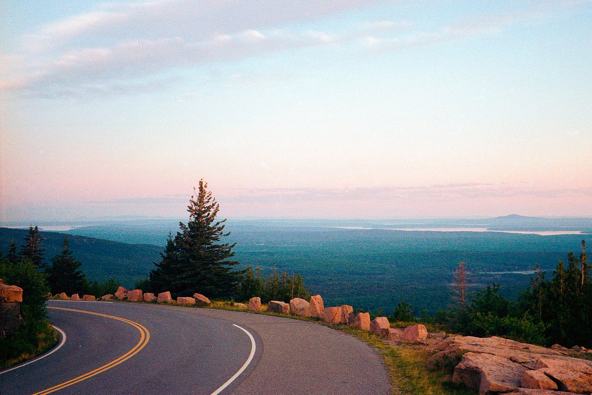 nev_in_color's tweet image. moments in maine on 35mm 🎞️