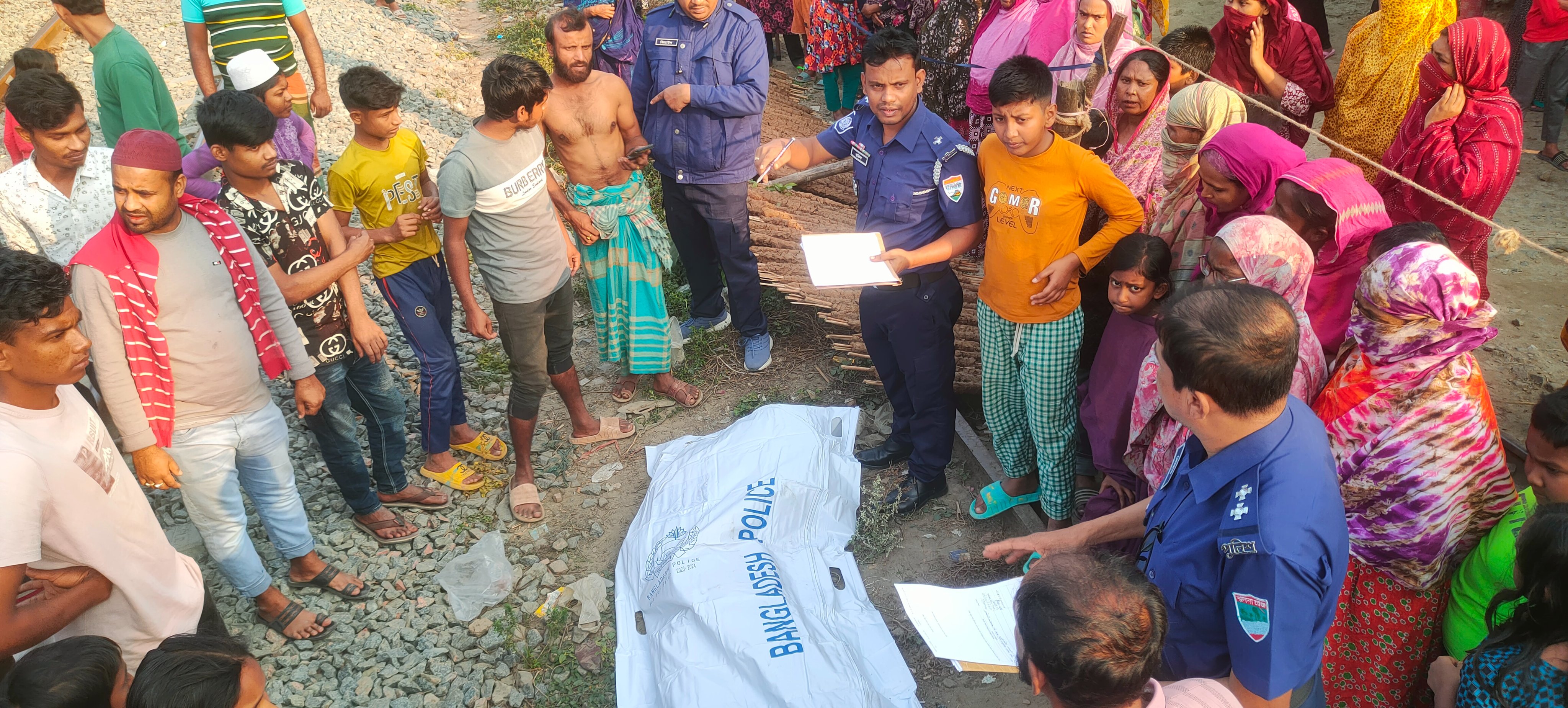 যশোরের শার্শায় ট্রেনে কাটা পড়ে যুবকের মর্মান্তিক মৃত্যু