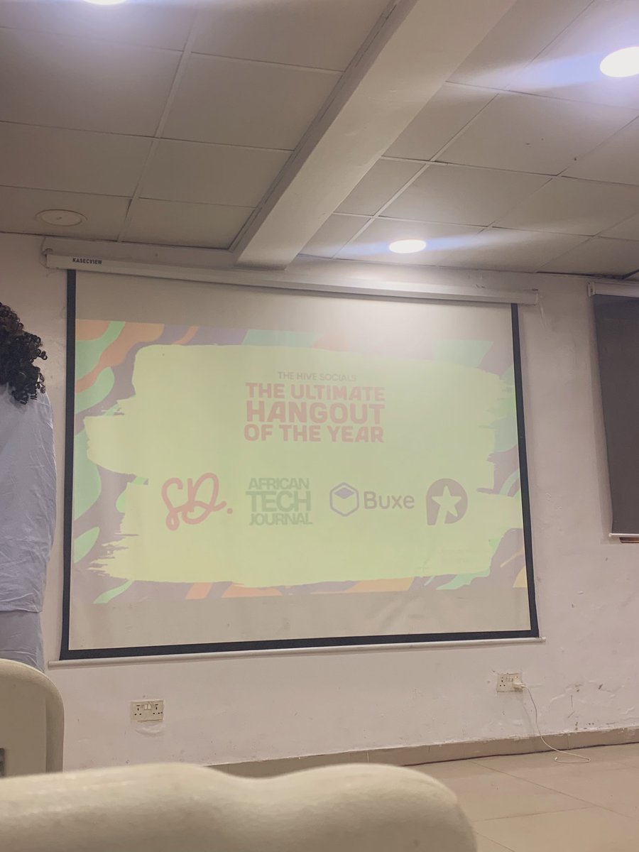 Awesome_Fola's tweet photo. 📍@ThehivesocialsC
It’s The Ultimate Hangout of the Year 🥳🥳
If you’re here:
just say Hi 👋🏾
Let’s connect beyond the keys & screen✌🏽
#SMM #AfricanTechJournal @buxeapp https://t.co/PYC0KerI2v