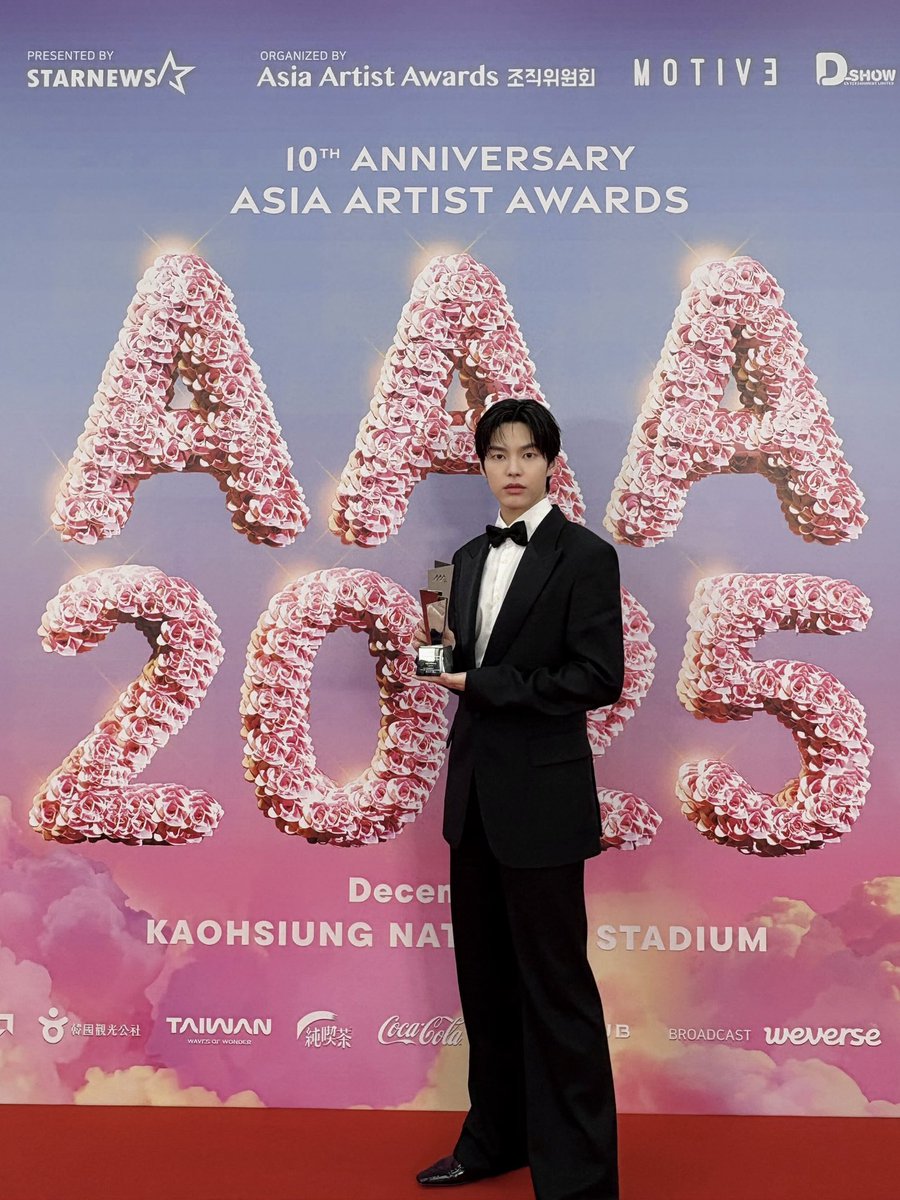 ‘AAA 2025’에서 
신인상을 수상한 박윤호 🏆
앞으로 더 좋은 모습들 많이 보여드릴 예정이니 
많은 관심과 사랑 부탁드립니다 🤍

#배우 #박윤호 #PARKYOONHO
#AAA2025 #신인상
#INNIT #이닛