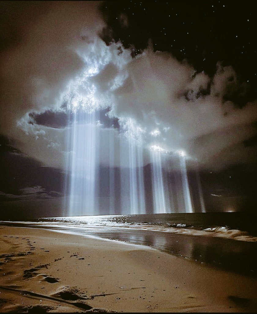 Al'a Suresinin 8. Ayetinde; “Sana kolaylık ve huzurun yollarını açacağız” deniliyor. Ben o yolların açılmasına muhtacım Allah'ım.