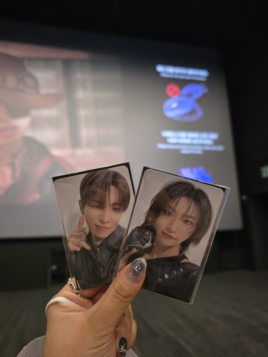 imhong3_e's tweet photo. 아니 나 내일도 오는데, 오늘 2회차를 뛰었고
...
목을 잃었다 https://t.co/BjNfcjgvqI