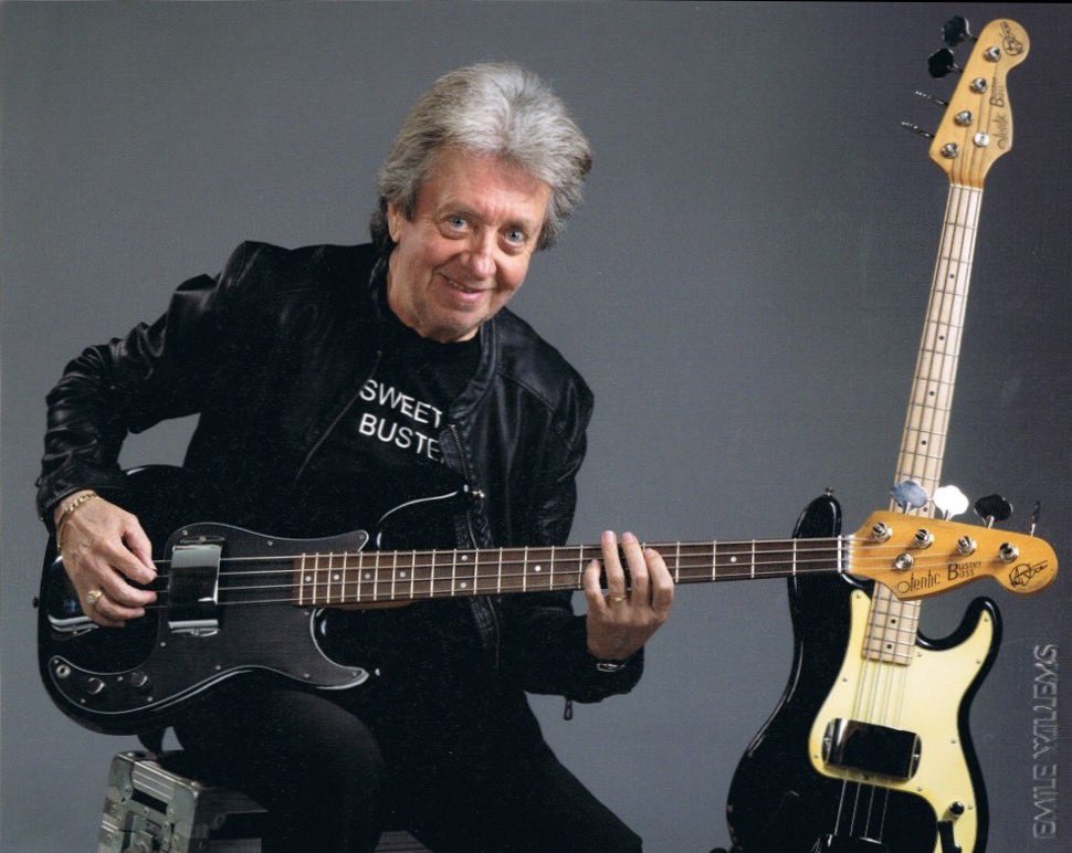 RibsenBlues's tweet photo. Droevig nieuws, Herman is overleden…In zijn eigen woorden:
“Ik heb een prachtig leven gehad, heb alles kunnen doen wat ik wilde. Ik heb een halve eeuw mensen blij gemaakt met mijn muziek.” 
Herman Deinum bedankt RIP https://t.co/IkWcuDGJ7K